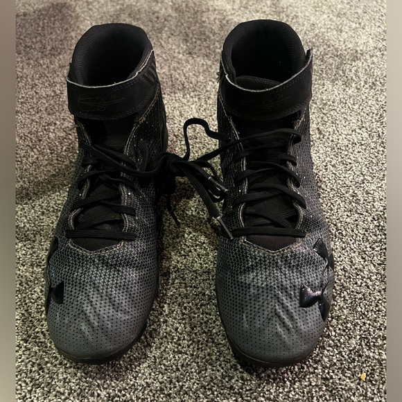 UNDER ARMOUR HARPER 2 Baseball Size 7 Shoes Boys Black Gray Cleats - Picture 2 of 10